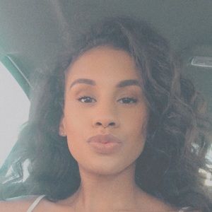 Meet your Posher, Jasmine